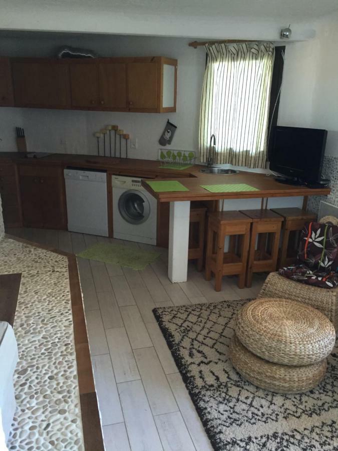 Le Baou " Les Pieds Dans L'Eau " Apartment Carqueiranne Exterior photo